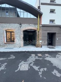 Agenzia di viaggi e turismo in Affitto