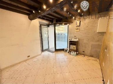 Locale commerciale in Affitto