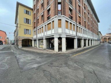Locale commerciale in Affitto