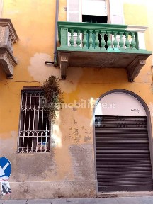 Locale commerciale in Affitto