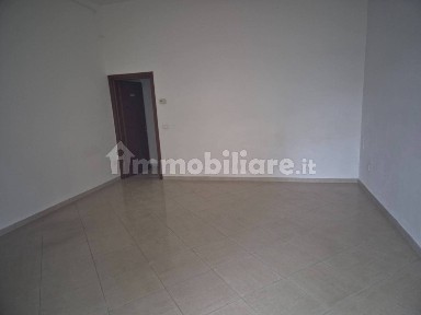 Locale commerciale in Affitto