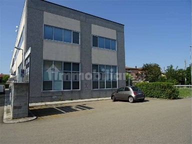 Locale commerciale in Affitto