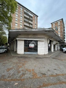Locale commerciale in Affitto