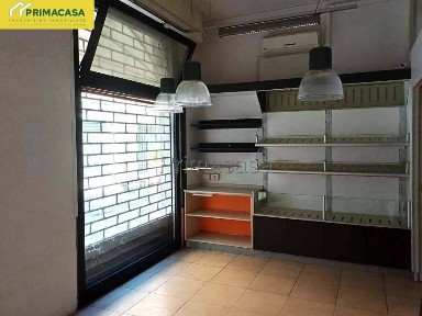 Locale commerciale in Affitto