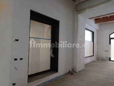 Locale commerciale in Affitto