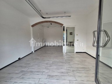 Locale commerciale in Affitto
