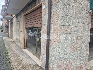 Locale commerciale in Affitto