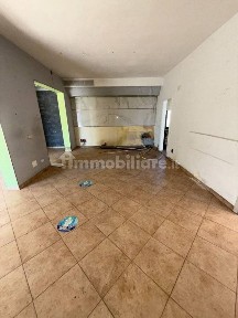 Locale commerciale in Affitto