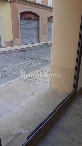 Locale commerciale in Affitto
