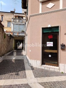 Attività commerciale in Affitto