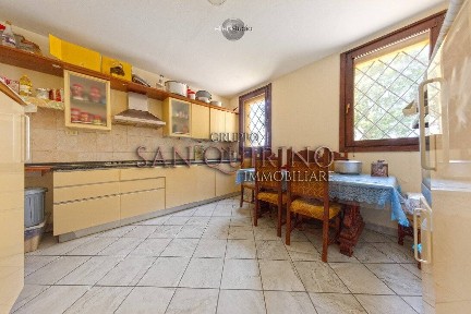 Correggio, via gavellotta, 5