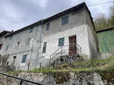 Casale via del Castagnolone, Vaglie, Ventasso
