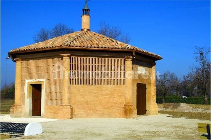 Sant'Ilario d'Enza, Via XXV Luglio, 10