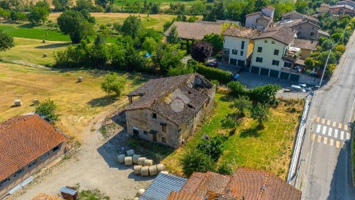 Vezzano sul Crostolo, Via Martelli, 31
