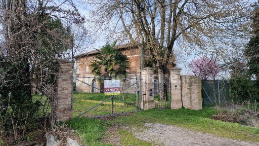 Correggio, VIA STREGA 1 CORREGGIO