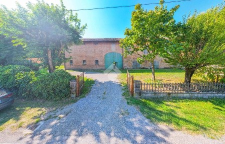Campegine, via Cervi, 22