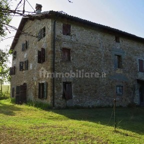 Viano, Via Chiesa, 9