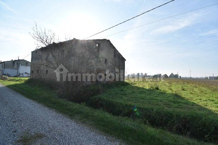 Guastalla, Via Ospedale, 7