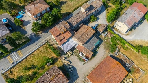 Vezzano sul Crostolo, Via Martelli
