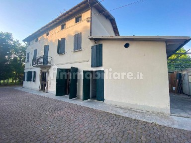Correggio, Via Argine, 20