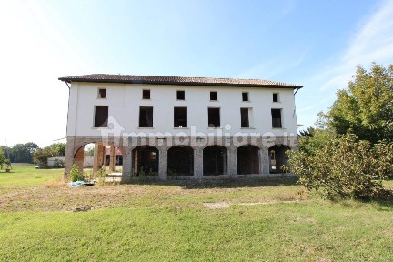 Reggio Emilia, Coviolo - Roncina