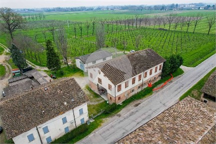 Reggio Emilia, Gavassa, Via Werter Asseverati, 29