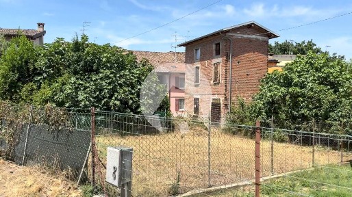 Scandiano, Via Goti, 10, Ventoso