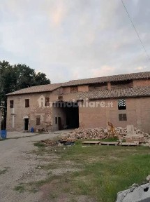 Casale via Francesco Crispi, Gattatico