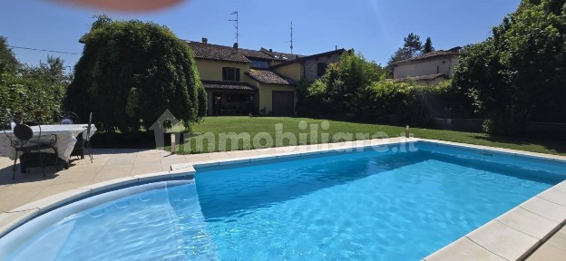 Casa colonica, ottimo stato, 255 m², Cavriago