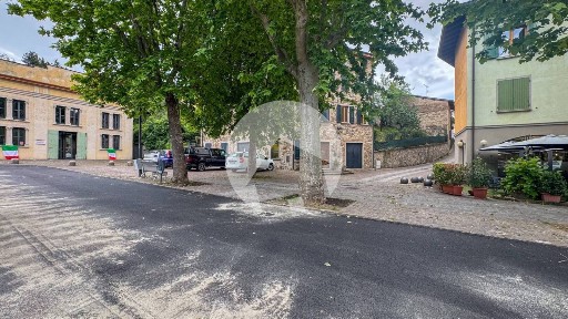 Canossa, Fabbrica, 44