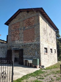 Castelnovo Ne' Monti, Via Cà del Buco