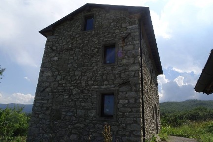 Casale via Borgata Case Bondi, Villa Minozzo