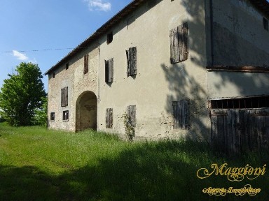 Rustico, da ristrutturare, 130 m², Nocetolo, Gattatico