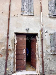 Rustico, da ristrutturare, 1080 m², Codisotto, Luzzara