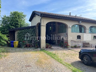Casa colonica, buono stato, 1000 m², Rubiera