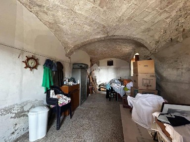 Podenzana, Via cuncia, 8