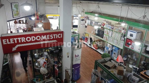 Supermercato in Vendita