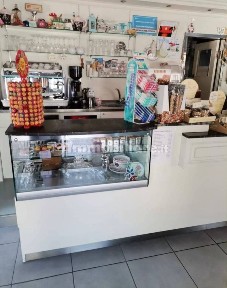 Gelateria con laboratorio in Vendita
