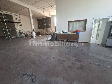 Magazzino - Deposito in Affitto