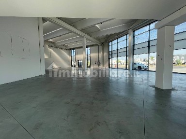 Magazzino - Deposito in Affitto