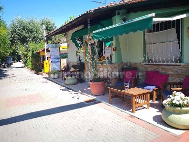 Locale commerciale in Vendita