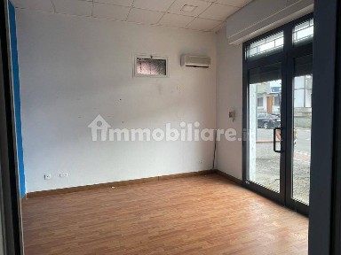 Locale commerciale in Vendita