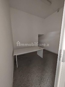 Locale commerciale in Vendita