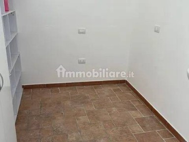 Locale commerciale in Vendita