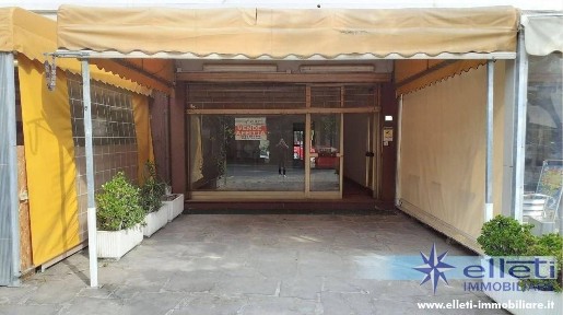 Locale commerciale in Vendita