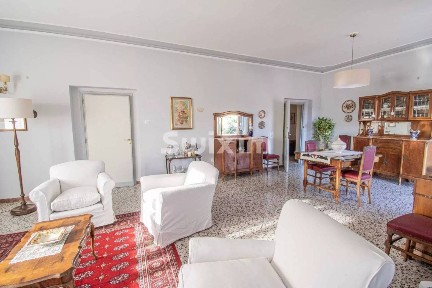Appartamento buono stato, secondo piano, Ovile - San Francesco, Siena