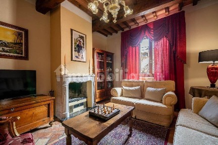Appartamento ottimo stato, secondo piano, Colle Alta, Borgo Nuovo, Colle di Val d'Elsa