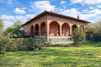 Villa unifamiliare viale Europa, Centro, Sarteano
