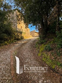 Murlo, Via Crevole, 2