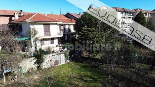 Casale piazza Luigi Facta 2, Centro, Pinerolo
